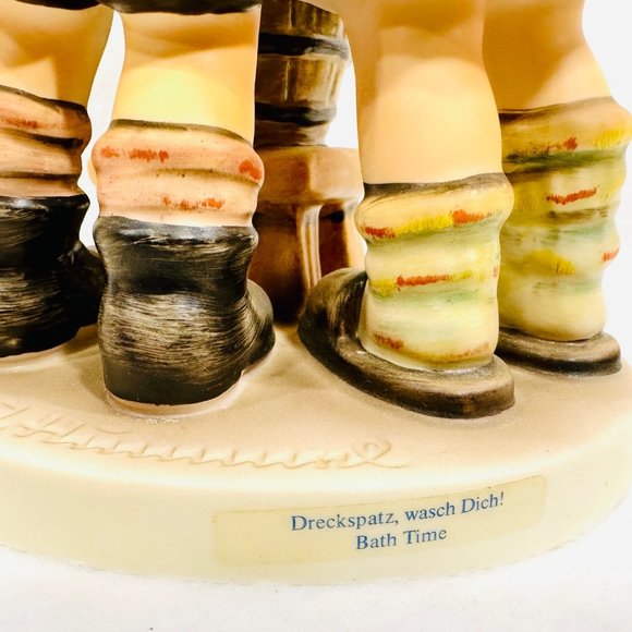 Goebel Hummel #412 "Bath Time" TMK6 (1990) - Picture 11 of 14